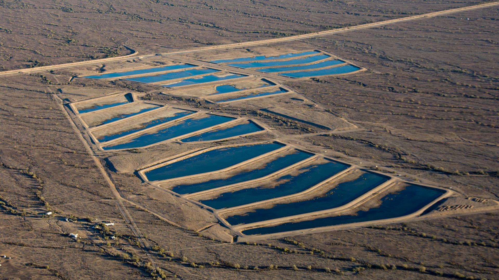 Tonopah Desert Recharge Project in Tonopah, about 65 miles west of Phoenix.
Central Arizona Project. (https://news.azpm.org/p/azpmnews/2018/8/20/135331-arizona-has-been-banking-cap-water-but-doesnt-have-a-clear-plan-to-withdraw-it/)